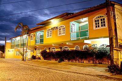 HOTEL SHANGRILÁ